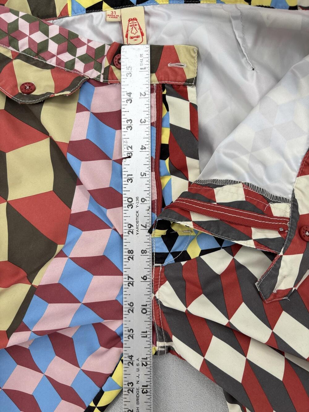 Vintage 2000’s Rare limited edition RVCA board Shorts Barry McGee Men’s Size 31 - Picture 12 of 13